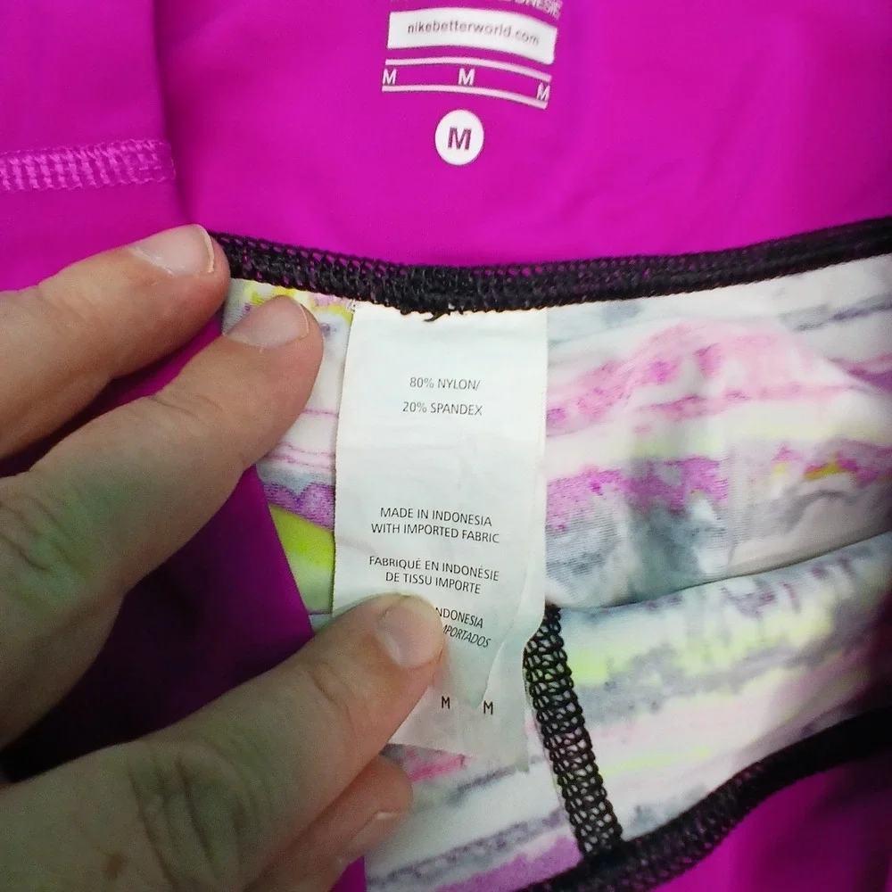 Nike Cropped Leggings Medium‎ Pink Neon Yellow Abstract Stripe Sporty Gym Capris